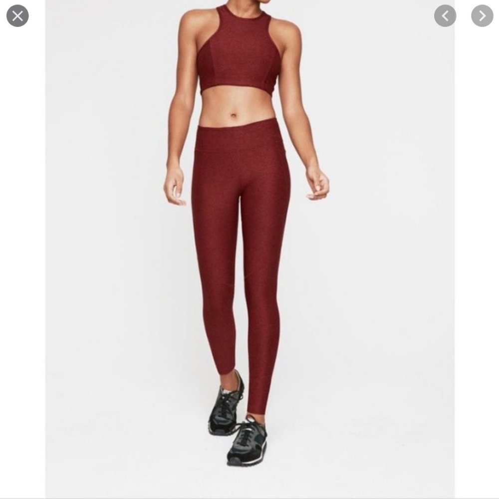Outdoor Voices 3/4 Warmup Legging in Merlot